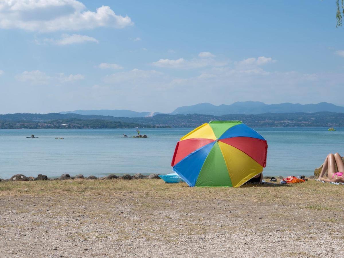 Holiday Home Garda Blue By Interhome Rivoltella del Garda Eksteriør bilde