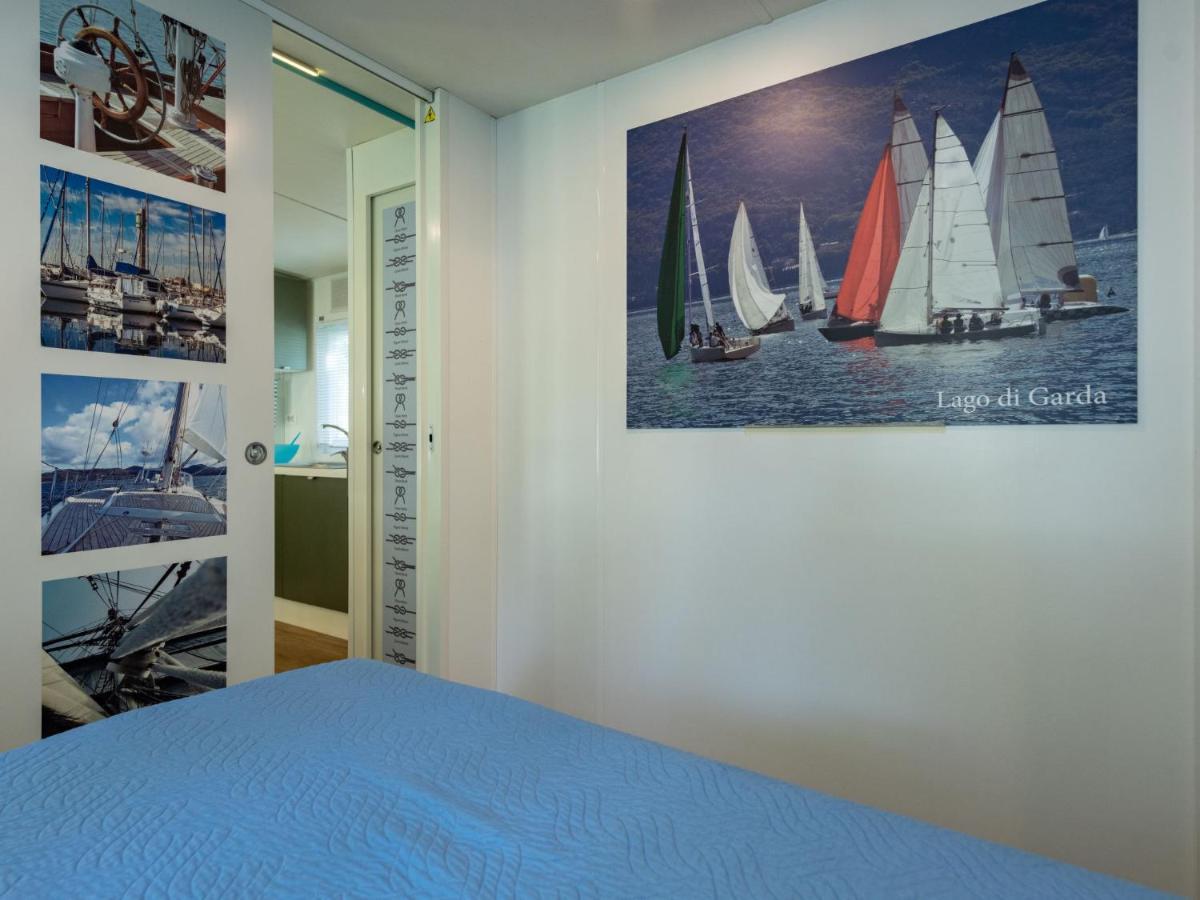 Holiday Home Garda Blue By Interhome Rivoltella del Garda Eksteriør bilde